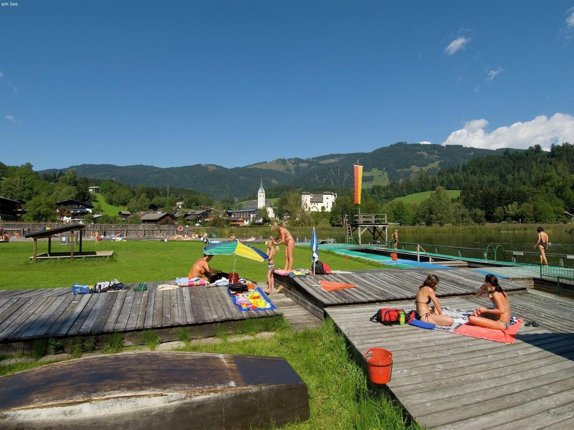 Luxurious Mansion In Goldegg Near Skiing Area Exterior foto